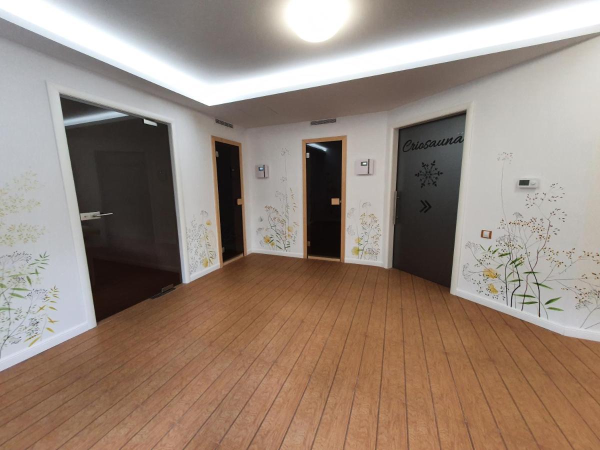 Hotel Cornul Vanatorului Piteşti Buitenkant foto