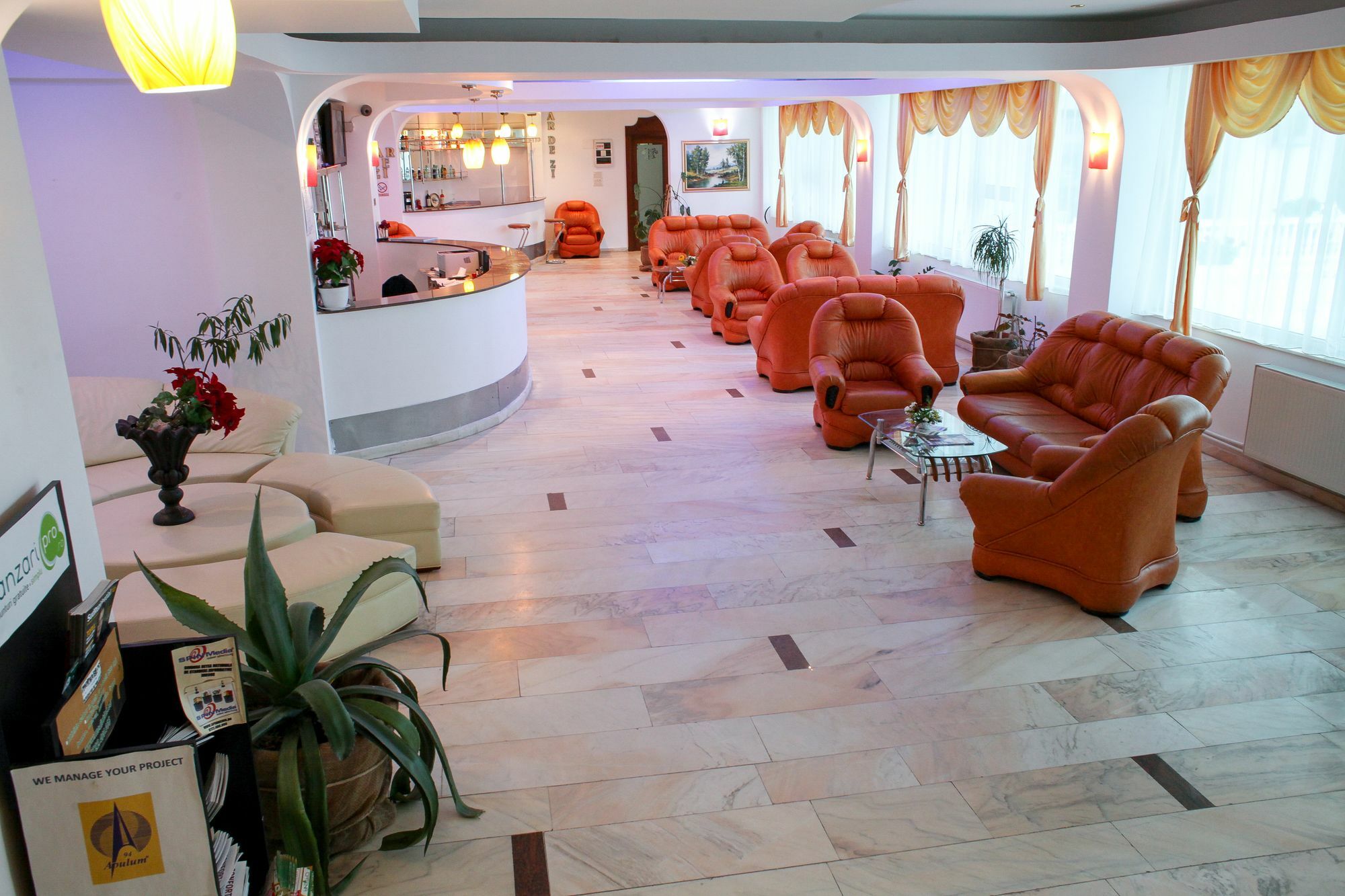Hotel Cornul Vanatorului Piteşti Buitenkant foto